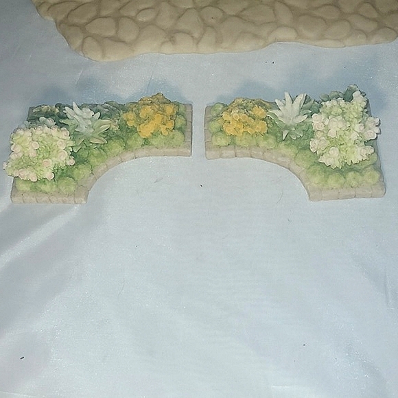 6 Piece Porcelain Garden of Angels Gate Flowers Arches Roses Shrubs Display Set - Picture 4 of 9
